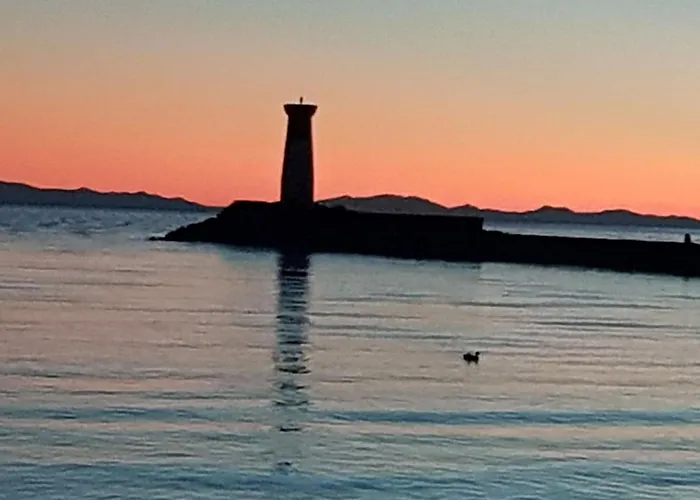 Moderne Mit Meerblick By Interhome